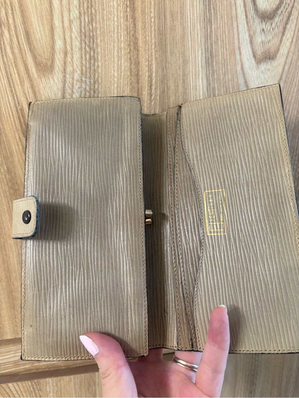 Auth Fendi kisslock leather Ling wallet Vintage - Picture 2 of 12